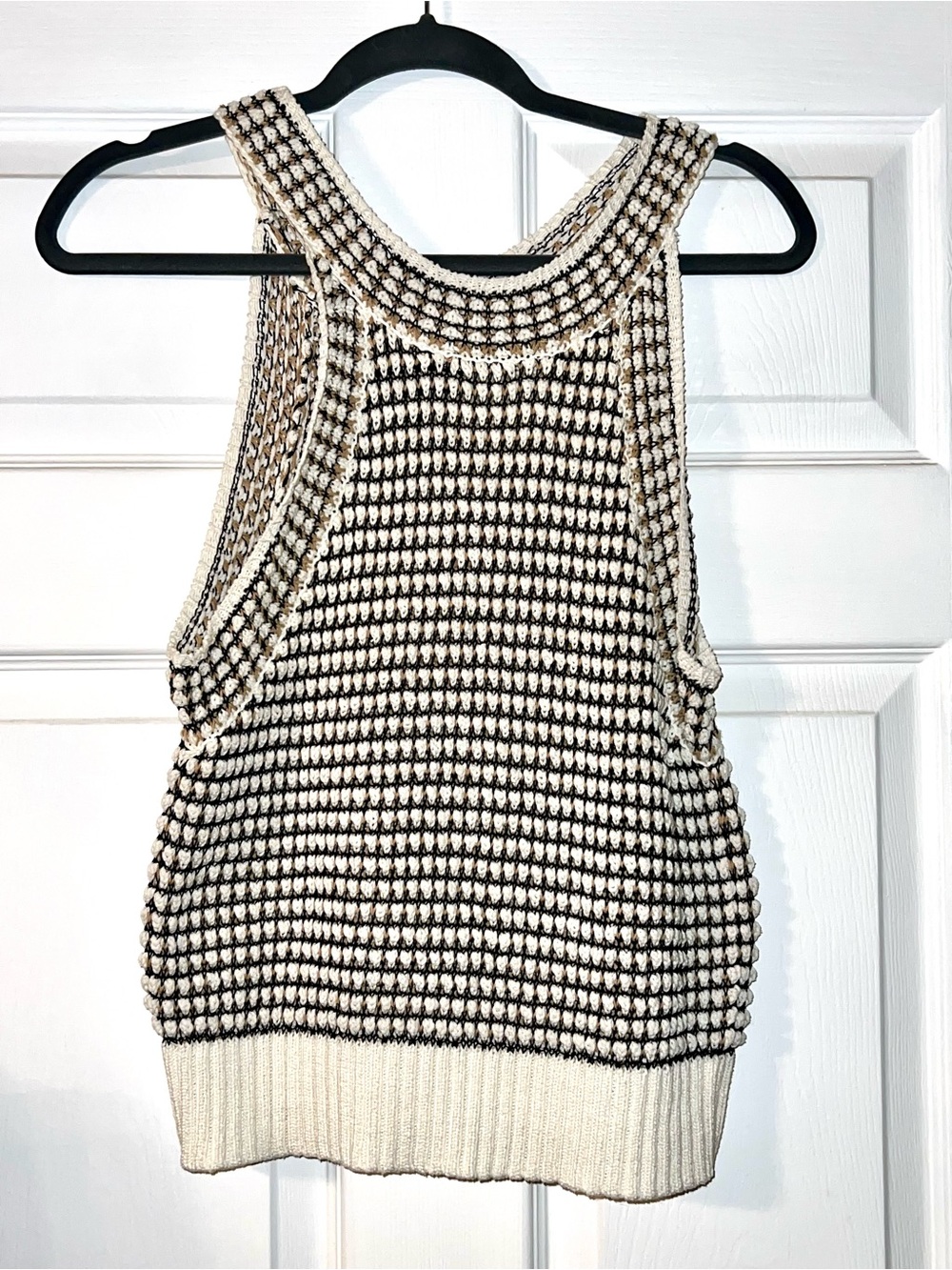 Kenneth Cole Textured Women’s Knit Tank Top in Cream and Black